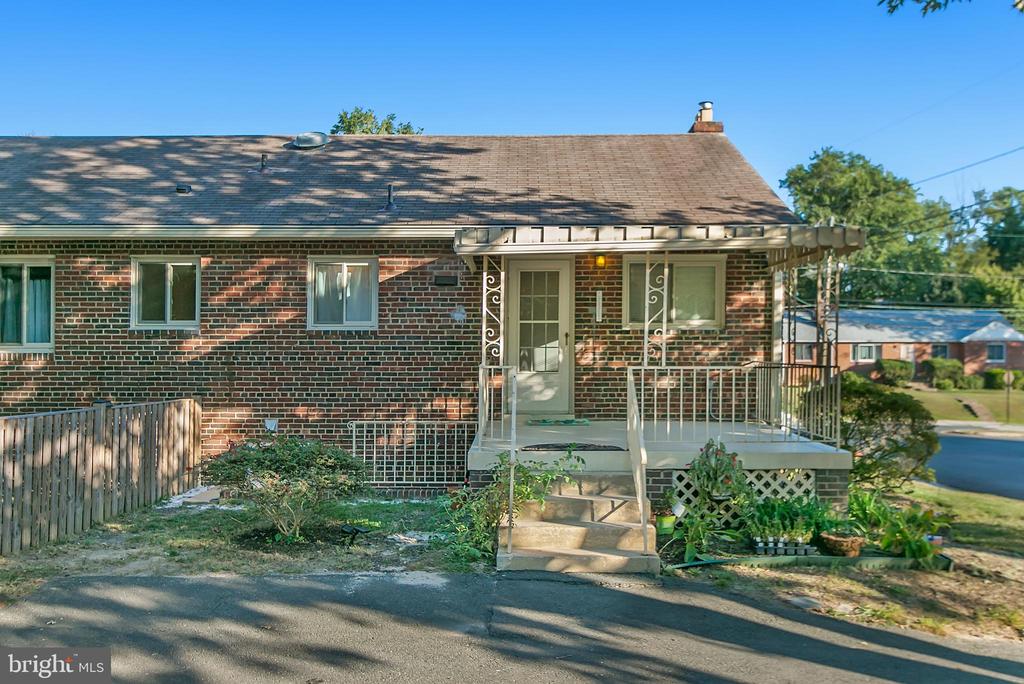6563 WILLIAMSBURG BOULEVARD