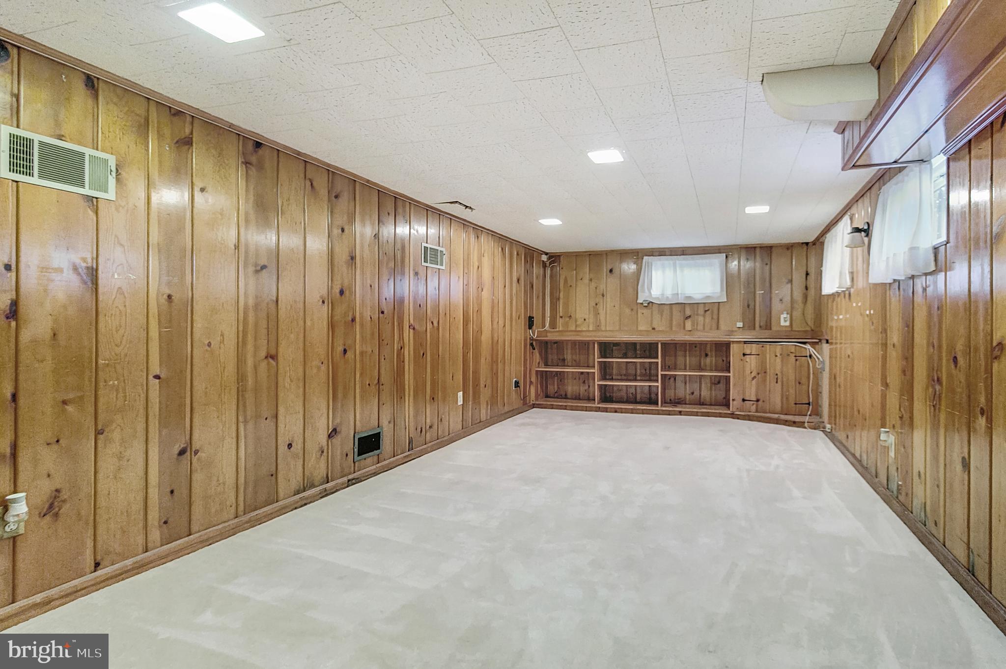6563 WILLIAMSBURG BOULEVARD