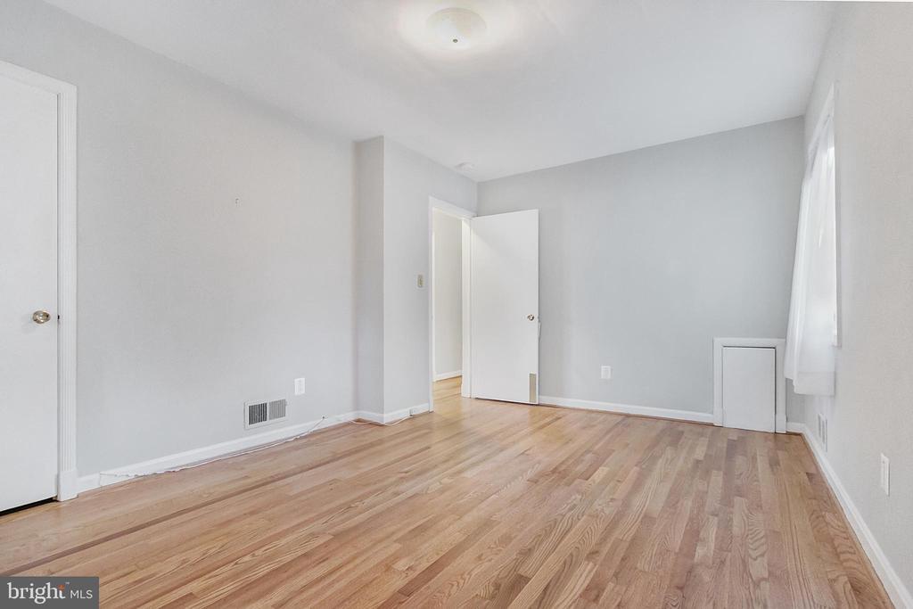 6563 WILLIAMSBURG BOULEVARD