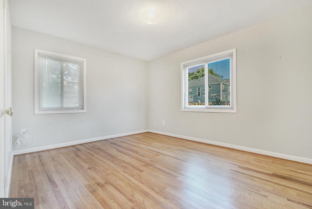 6563 WILLIAMSBURG BOULEVARD