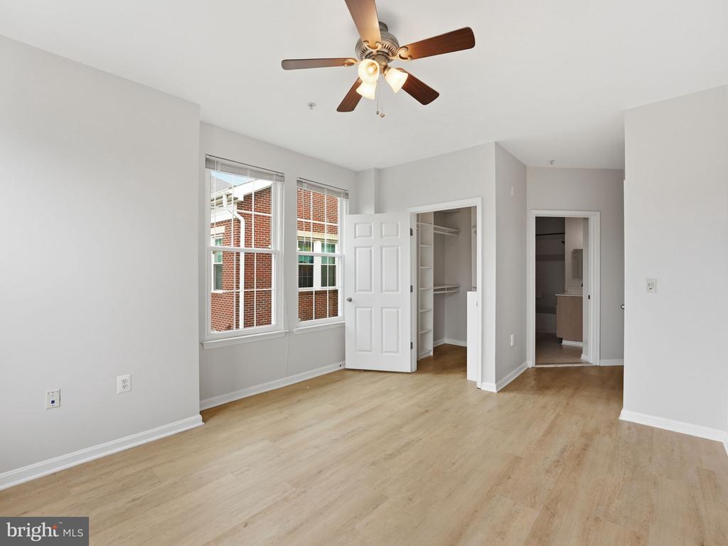 2301 25TH STREET S 4-301
