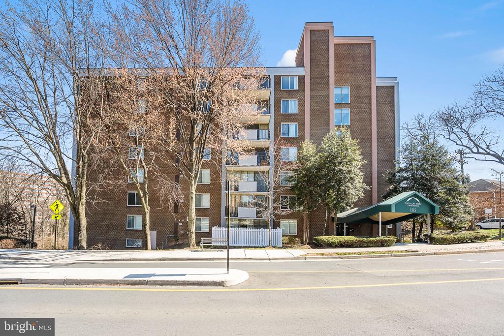 1515 S ARLINGTON RIDGE ROAD 703