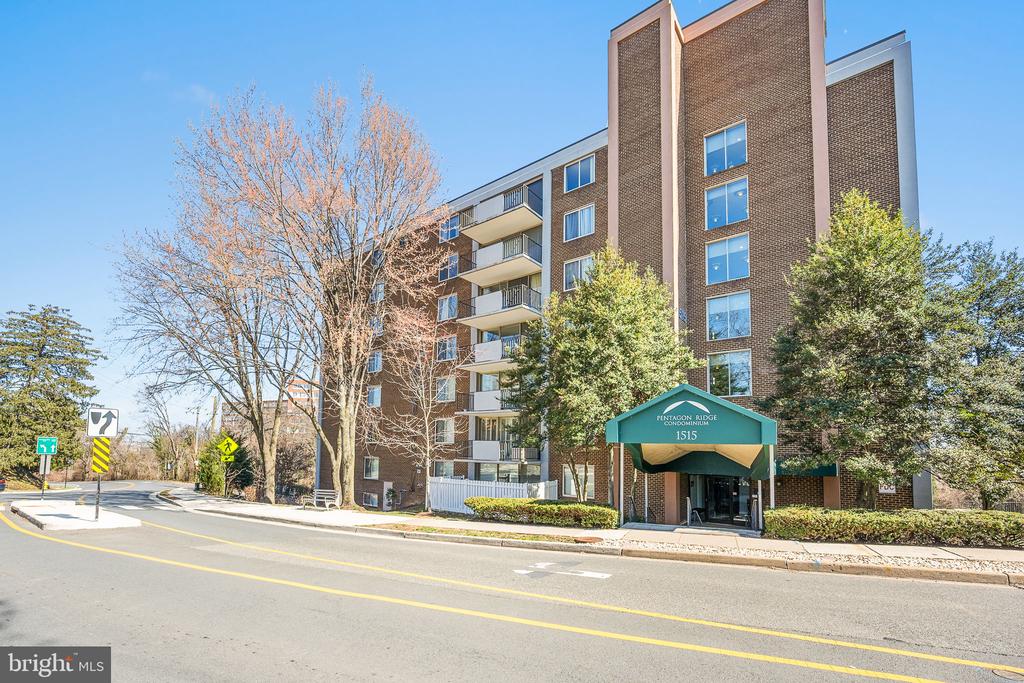 1515 S ARLINGTON RIDGE ROAD 703