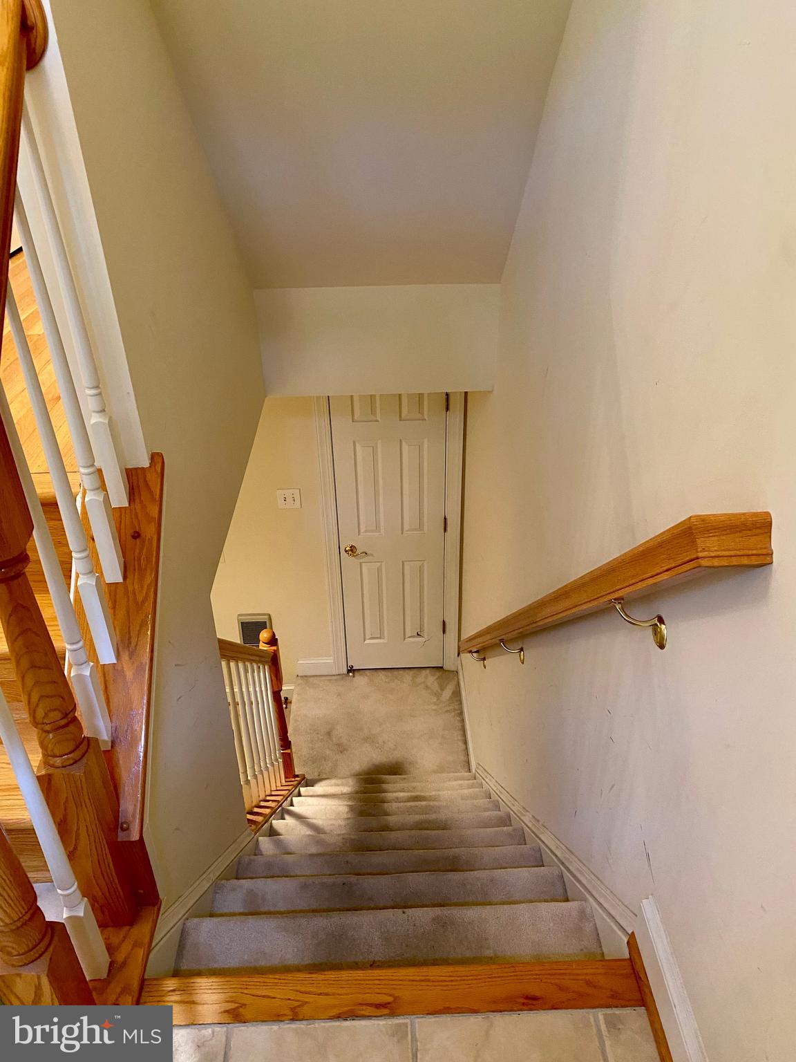 2621 FAIRFAX DRIVE