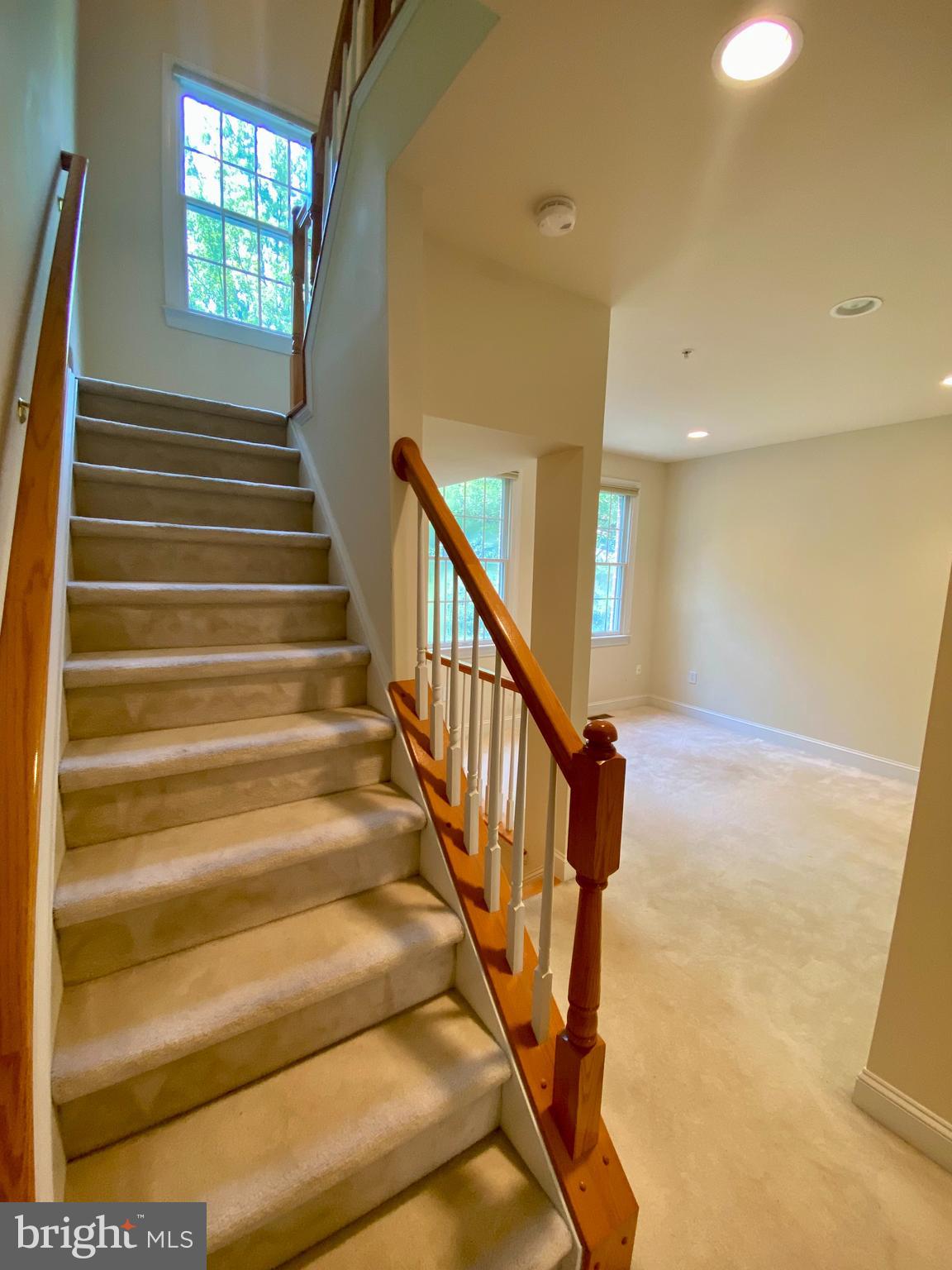 2621 FAIRFAX DRIVE