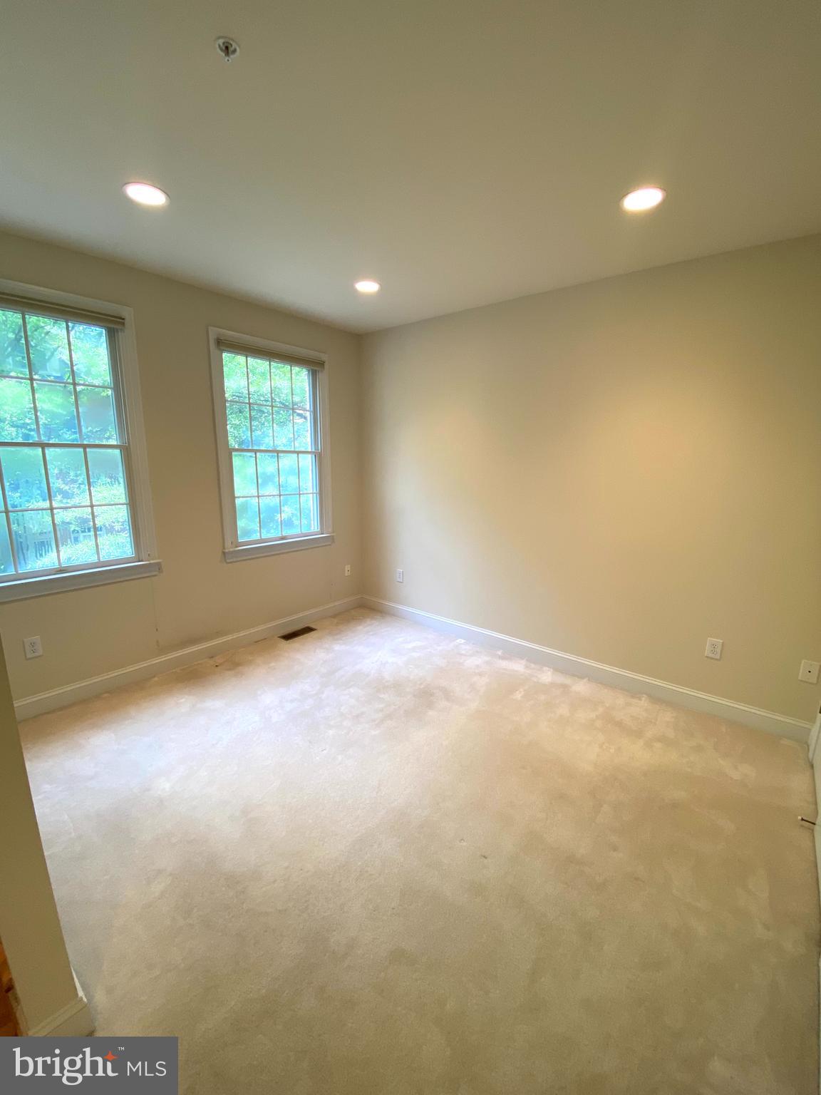 2621 FAIRFAX DRIVE