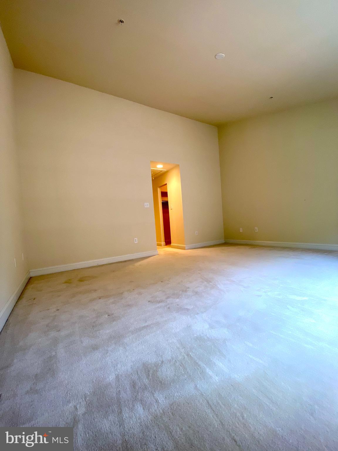 2621 FAIRFAX DRIVE