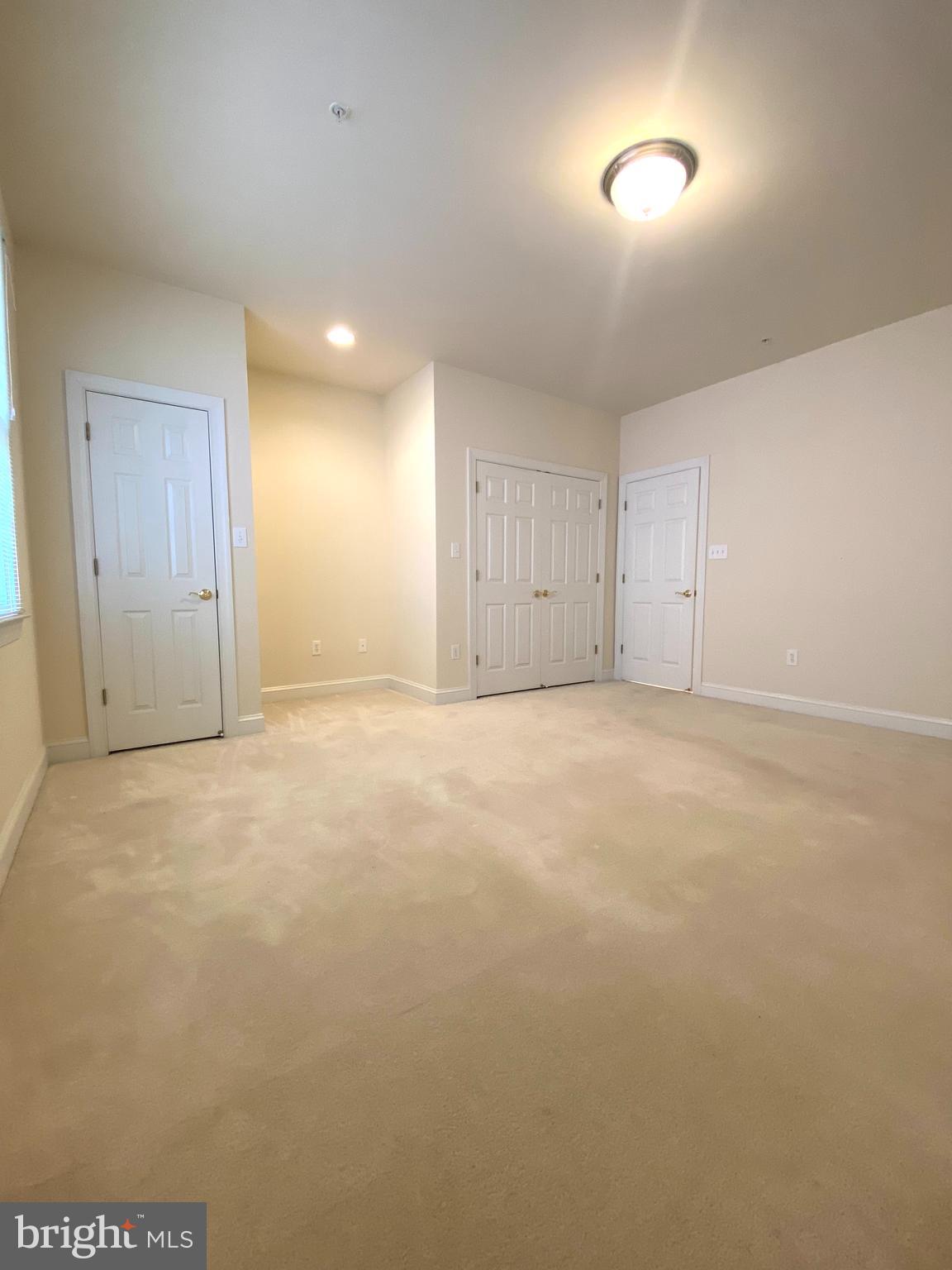 2621 FAIRFAX DRIVE