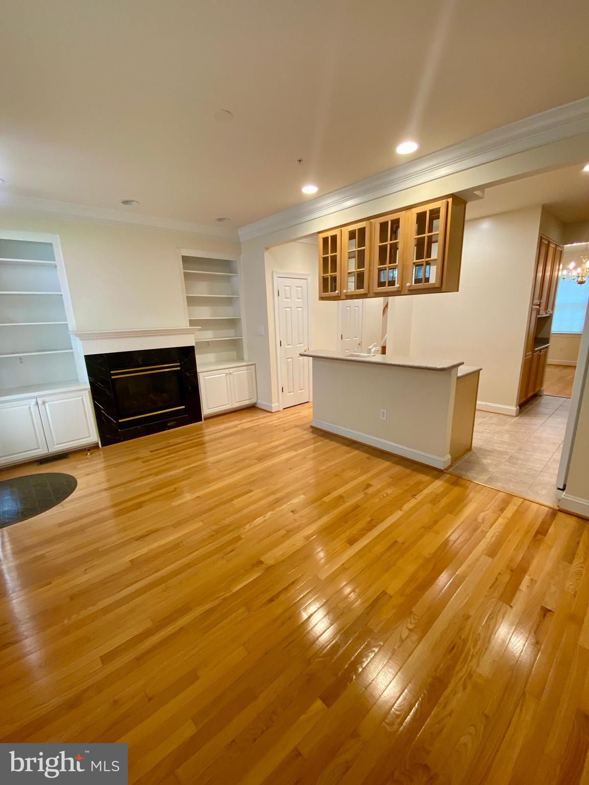 2621 FAIRFAX DRIVE