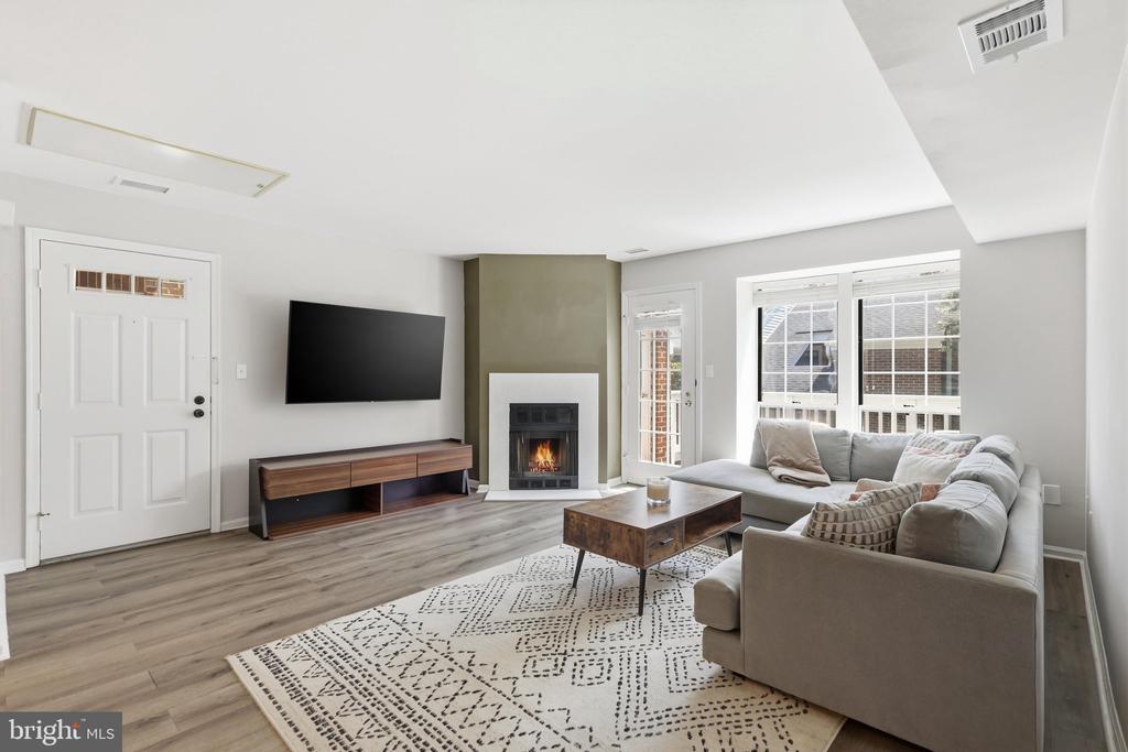 2600 S ARLINGTON MILL DRIVE Unit: F