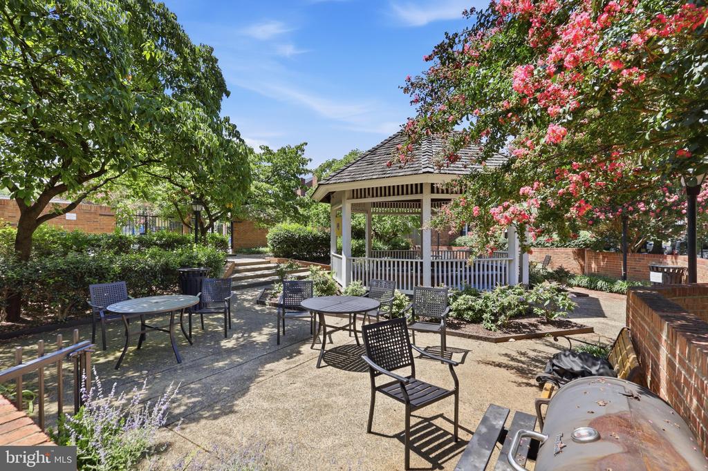2600 S ARLINGTON MILL DRIVE Unit: F