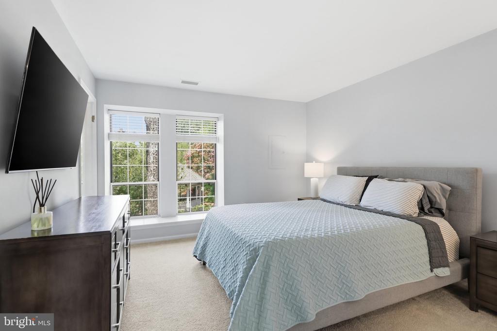 2600 S ARLINGTON MILL DRIVE Unit: F