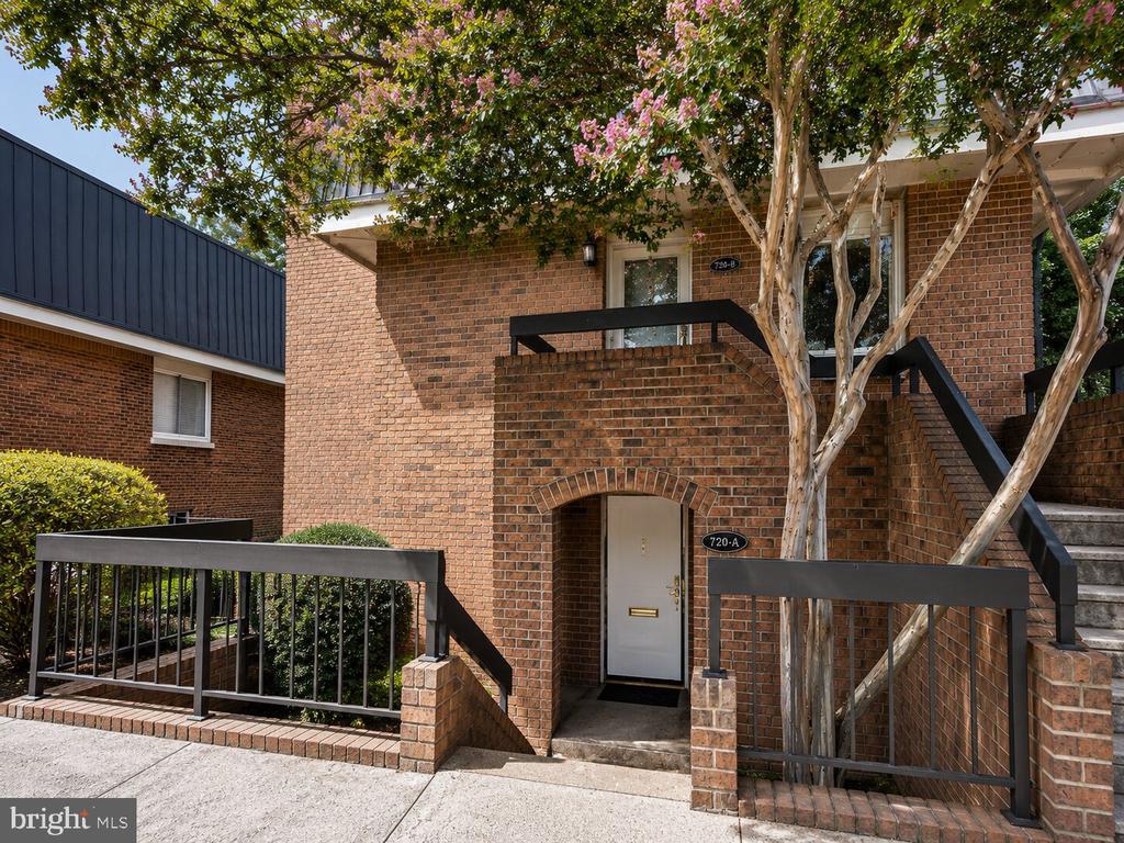 720 15TH STREET S