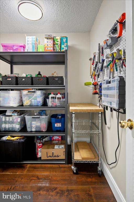 3800 FAIRFAX DRIVE Unit: 102