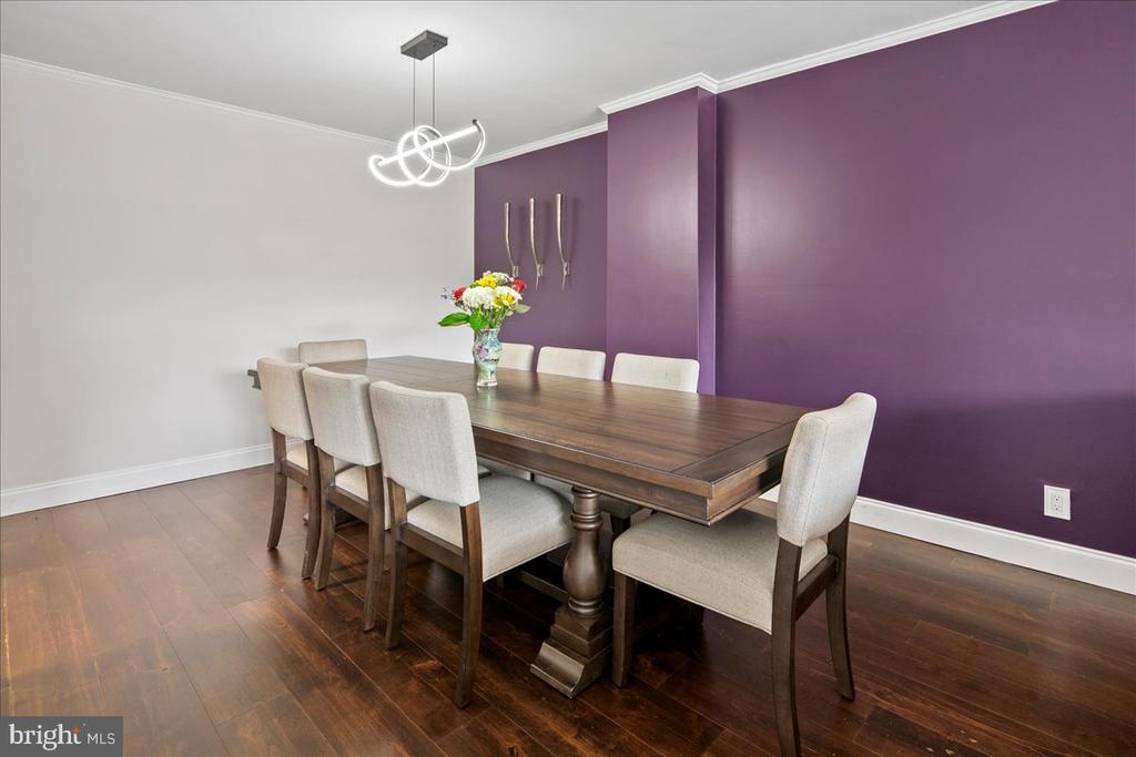 3800 FAIRFAX DRIVE Unit: 102