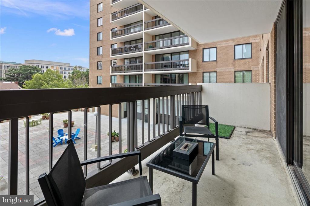 3800 FAIRFAX DRIVE Unit: 102