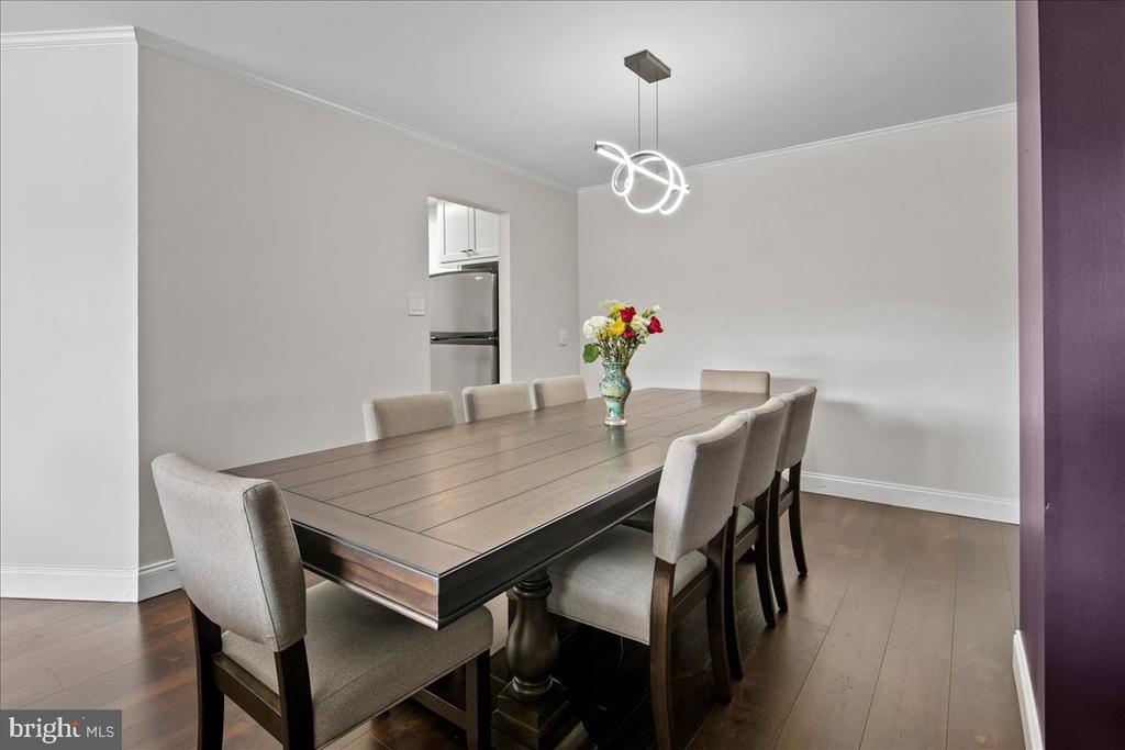 3800 FAIRFAX DRIVE Unit: 102