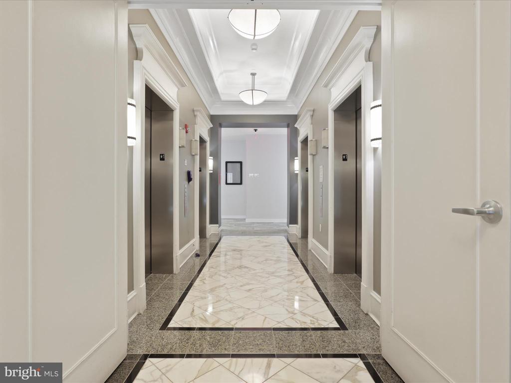 851 N GLEBE ROAD N Unit: 1521