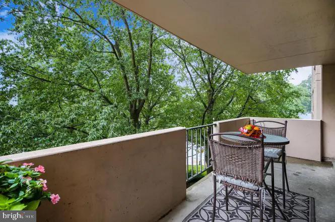 4141 N HENDERSON ROAD Unit: 322