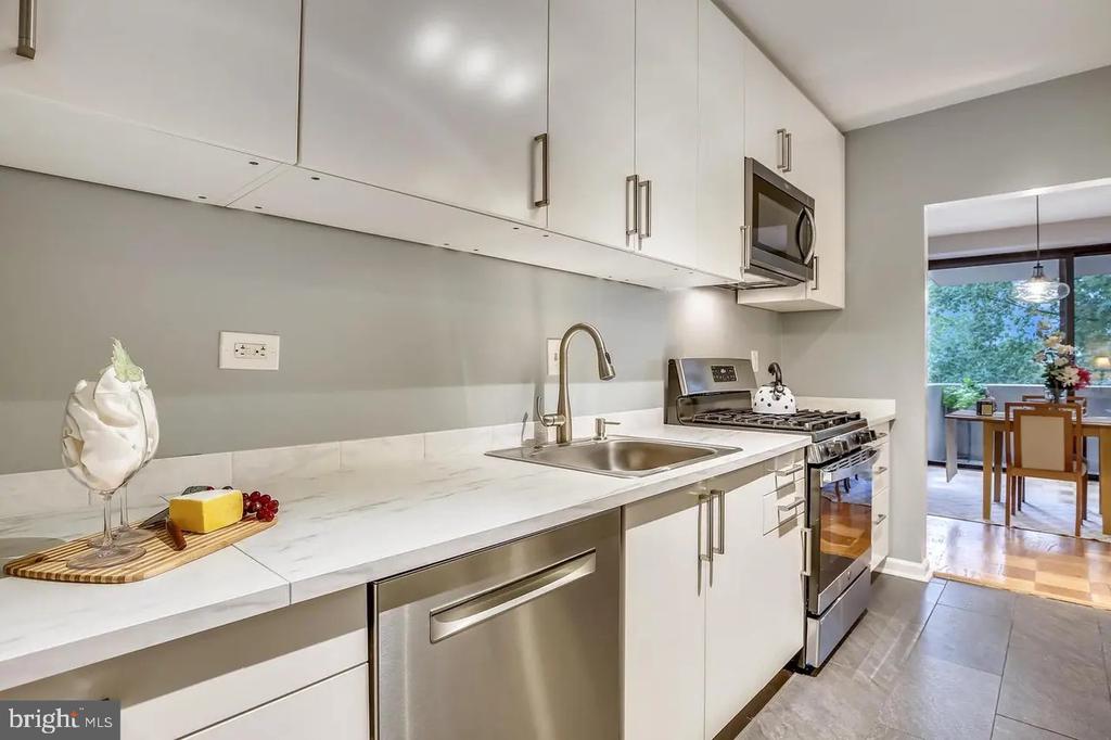 4141 N HENDERSON ROAD Unit: 322