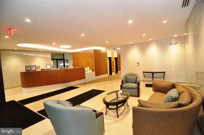 4141 N HENDERSON ROAD Unit: 322