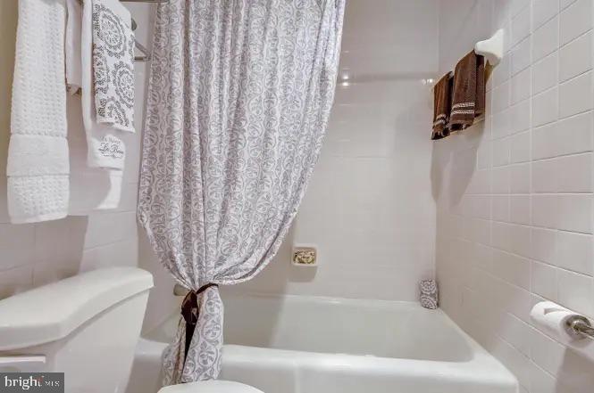 4141 N HENDERSON ROAD Unit: 322