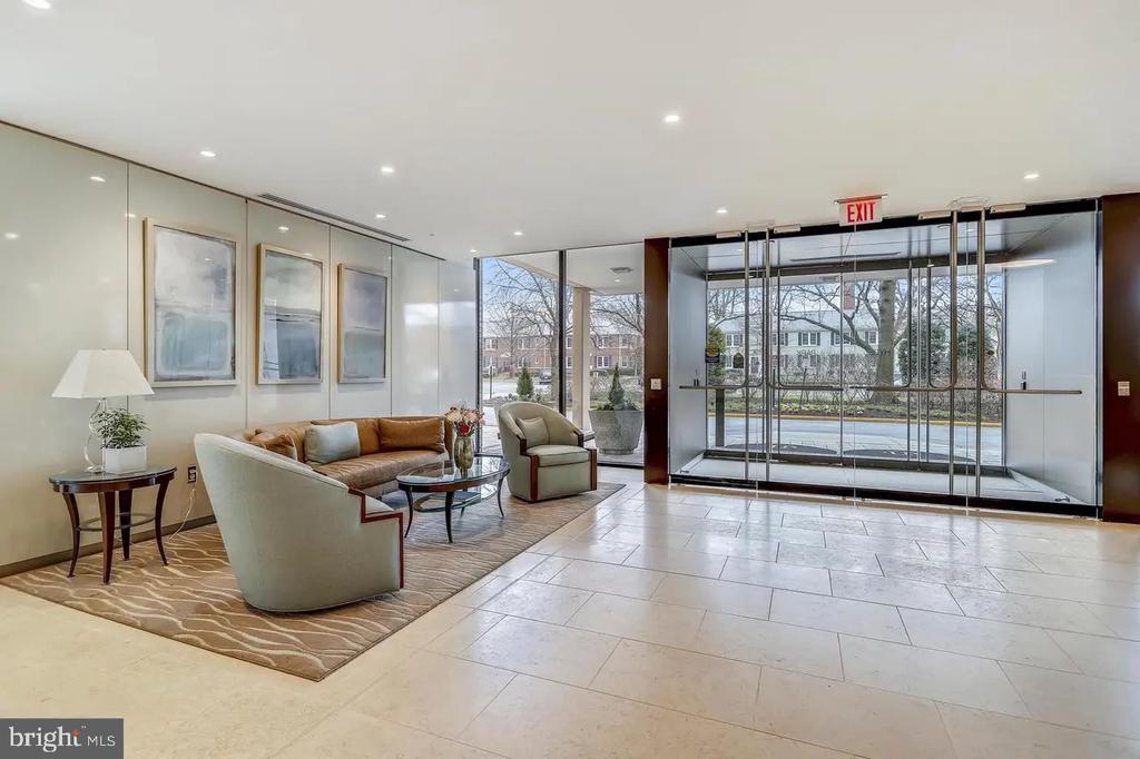 4141 N HENDERSON ROAD Unit: 322