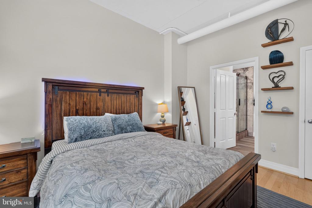 1201 N GARFIELD STREET Unit: 216