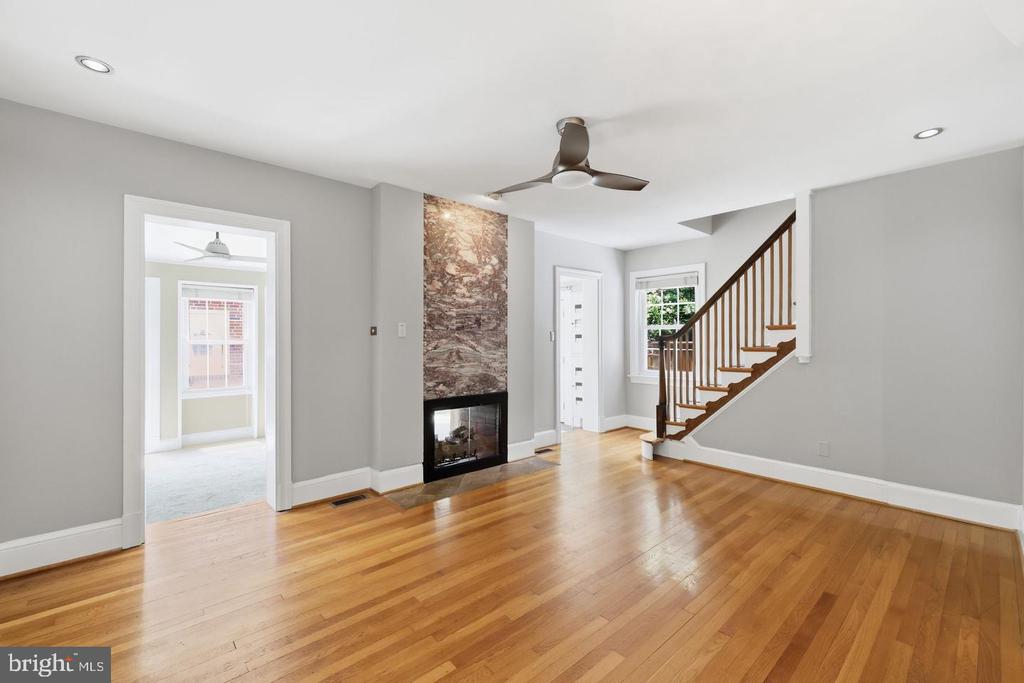 1706 N GLEBE ROAD