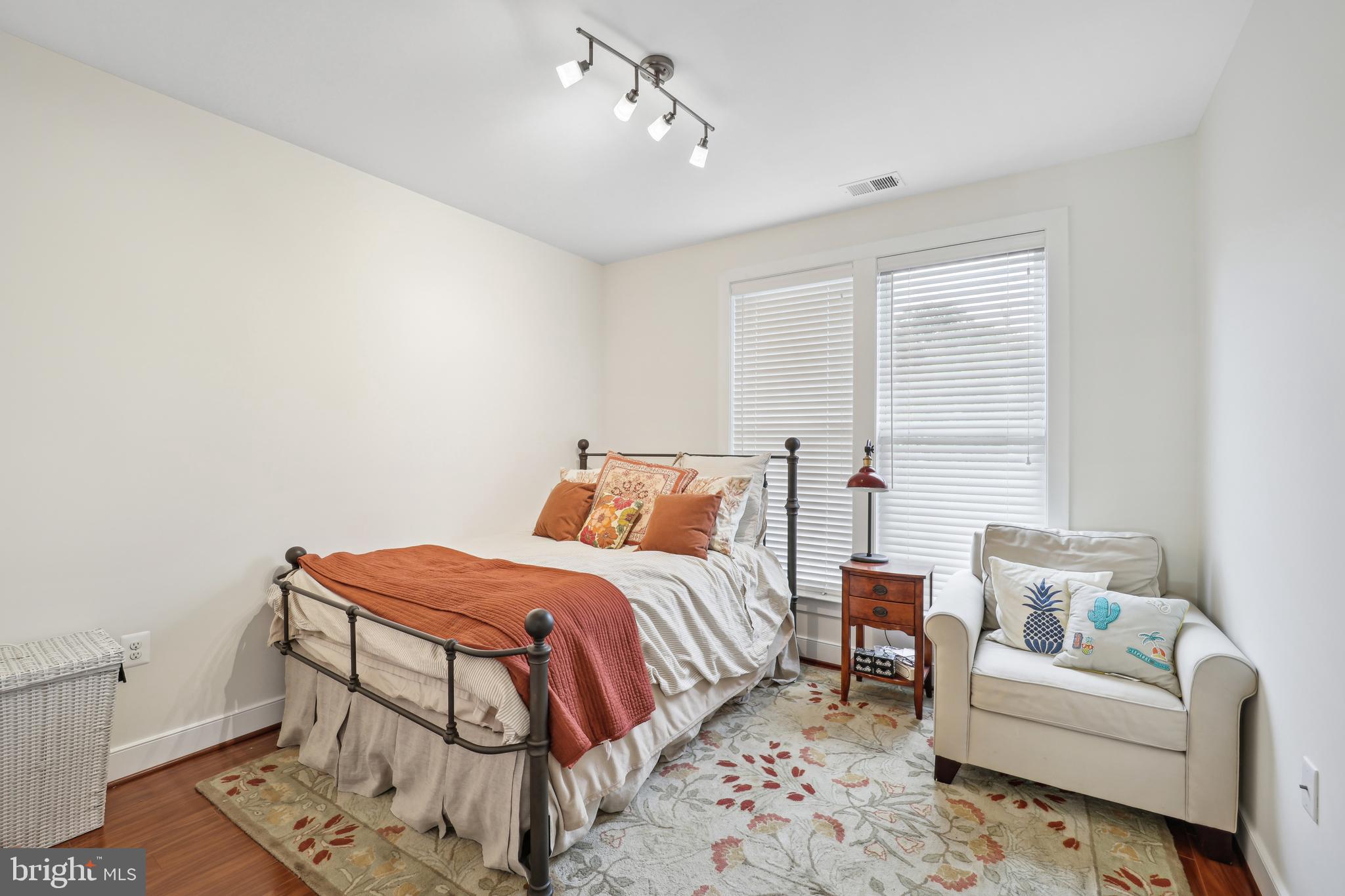 2311 RICHMOND HIGHWAY 101