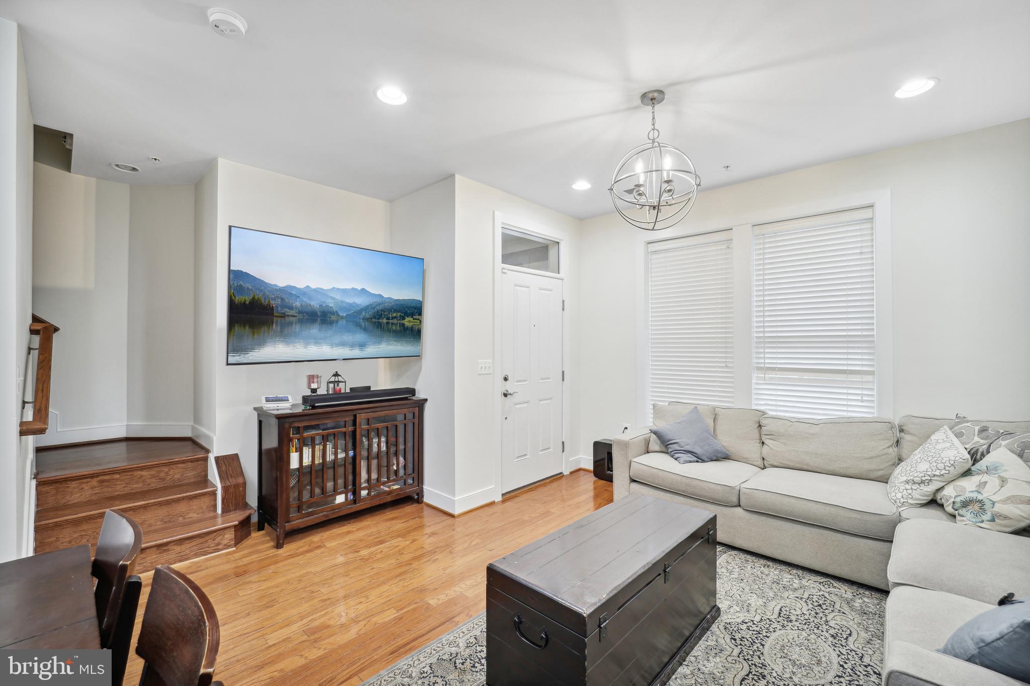 2311 RICHMOND HIGHWAY 101