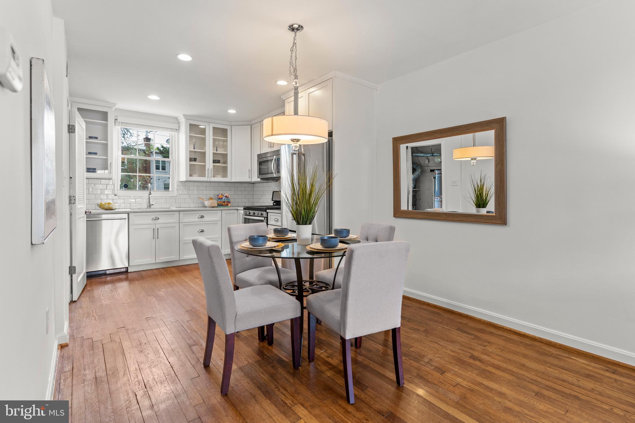 41 W REED AVENUE