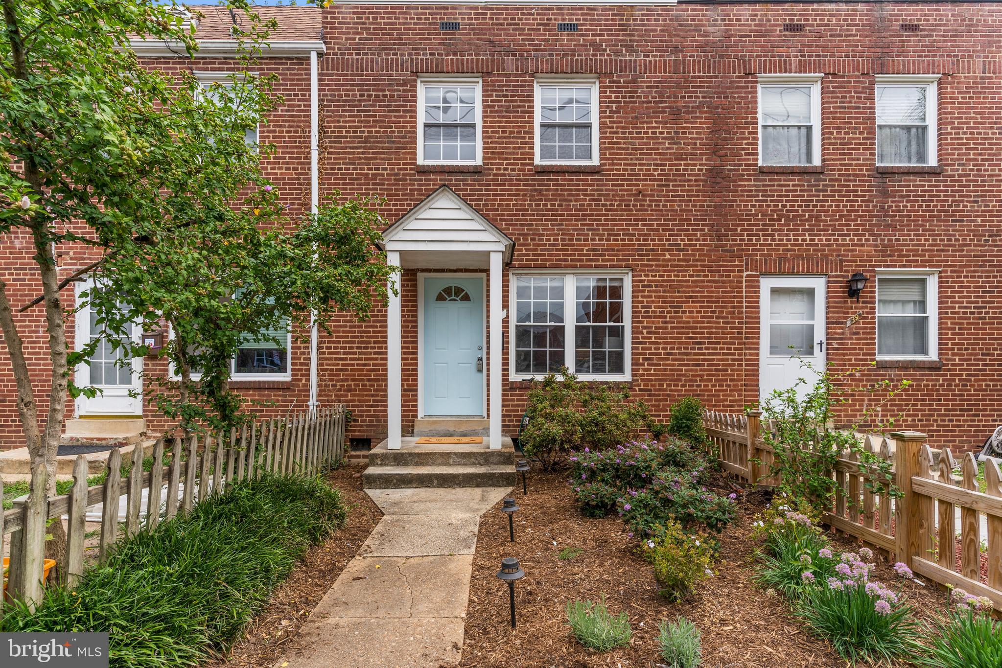 41 W REED AVENUE
