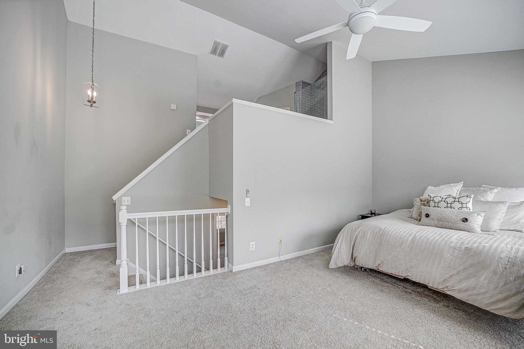 6024 RICKETTS WALK