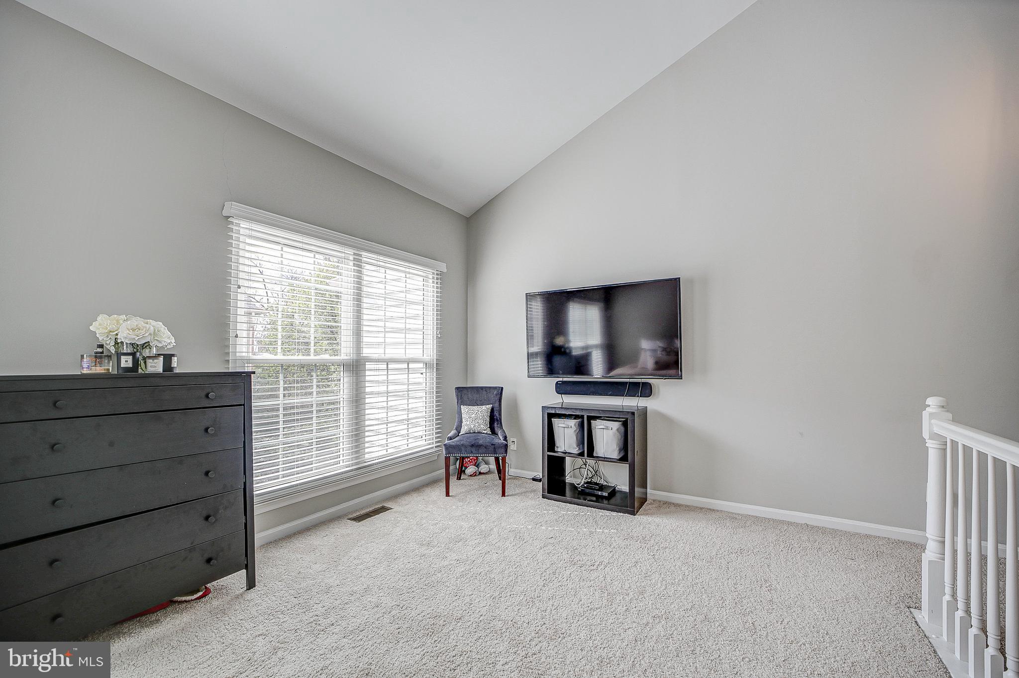 6024 RICKETTS WALK