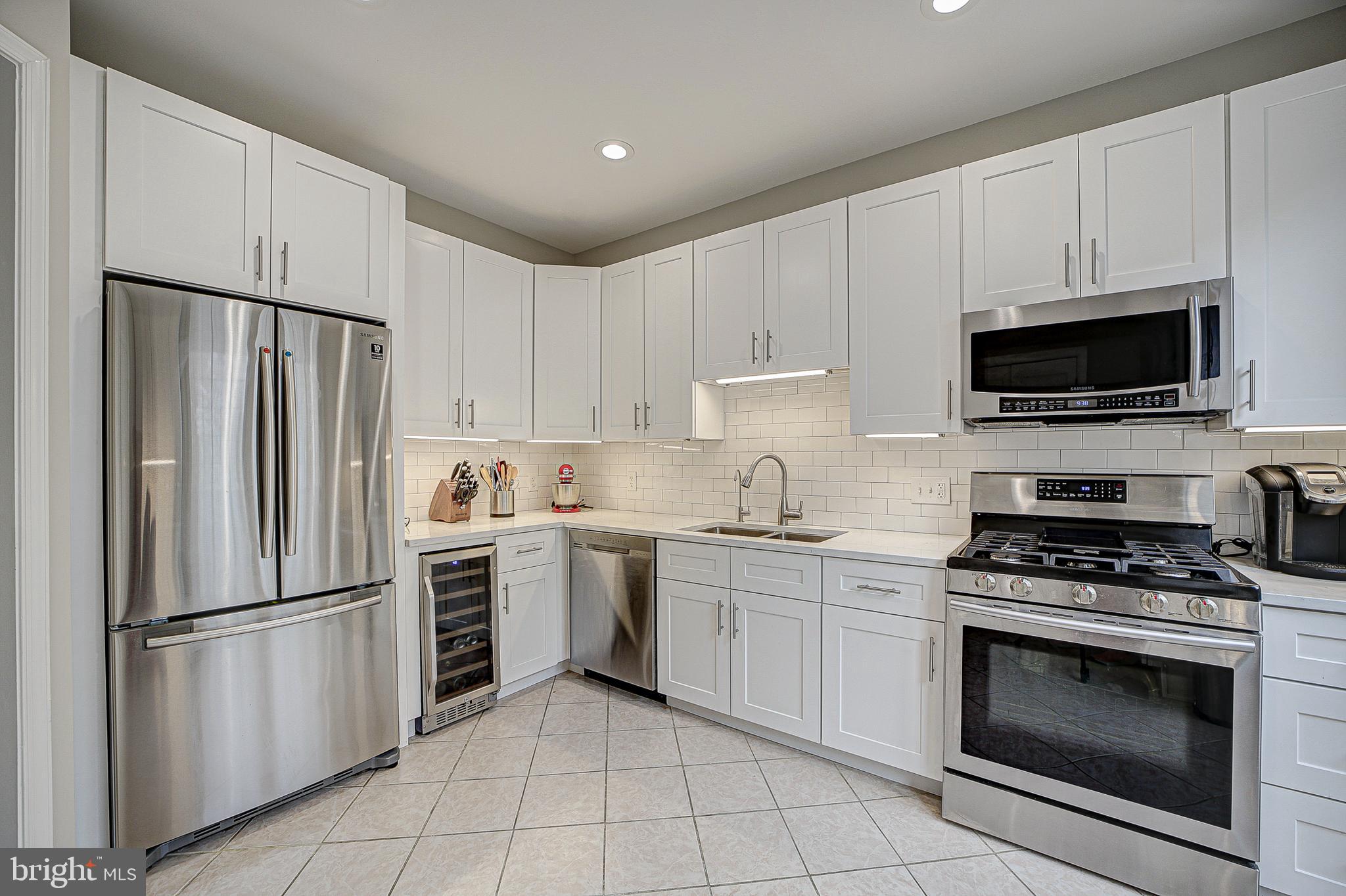 6024 RICKETTS WALK