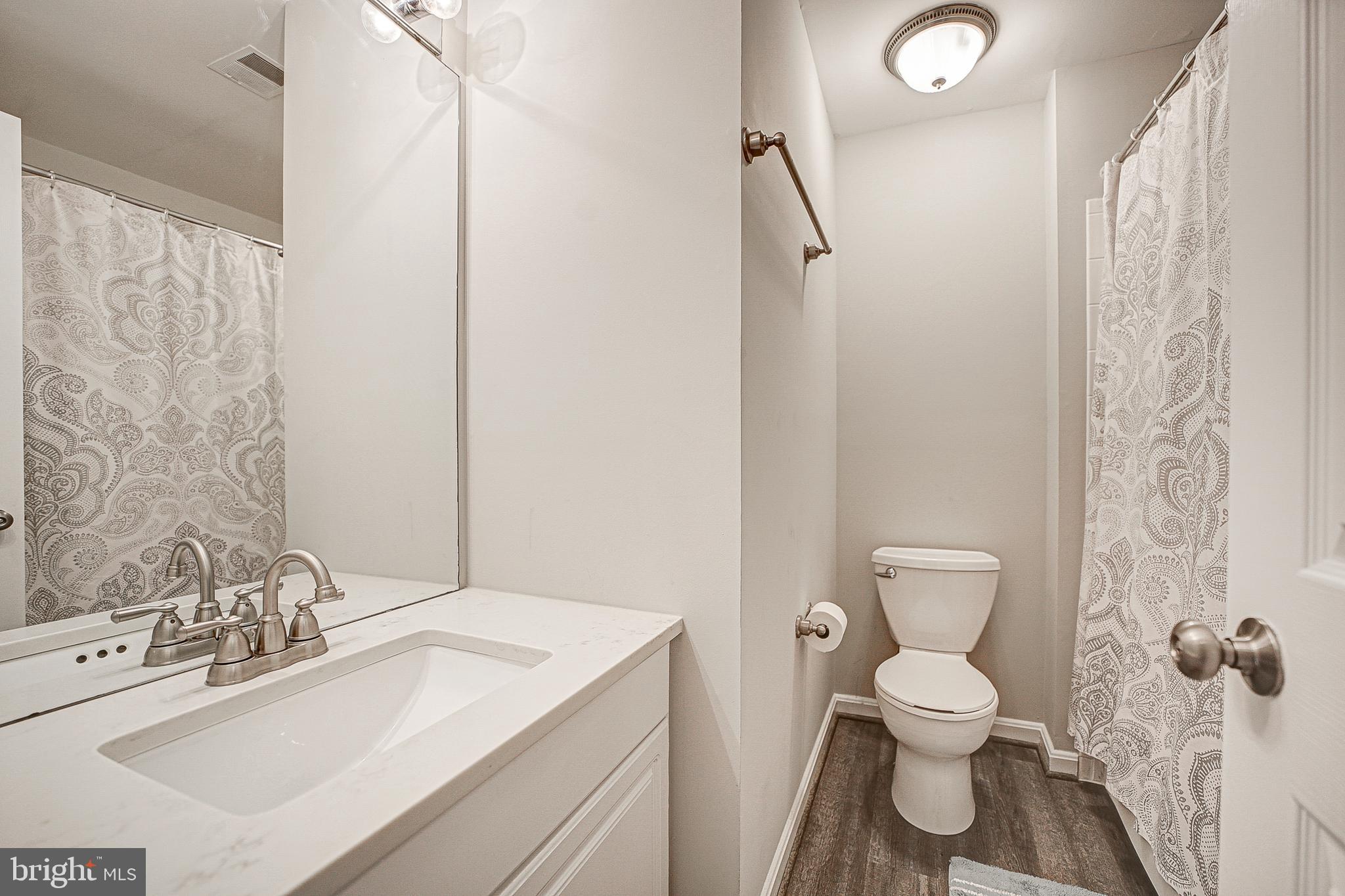 6024 RICKETTS WALK