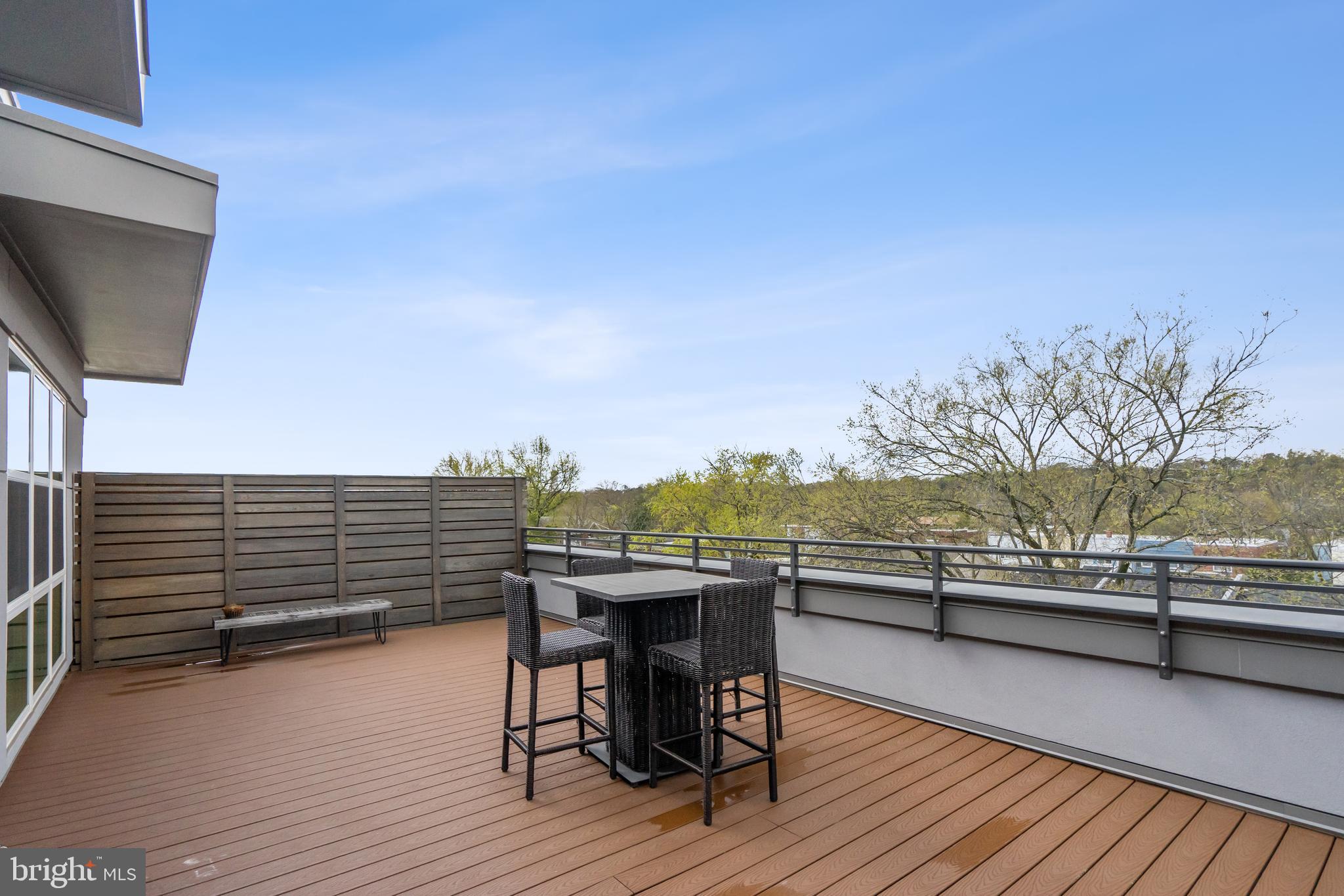 1800 MOUNT VERNON AVENUE 401