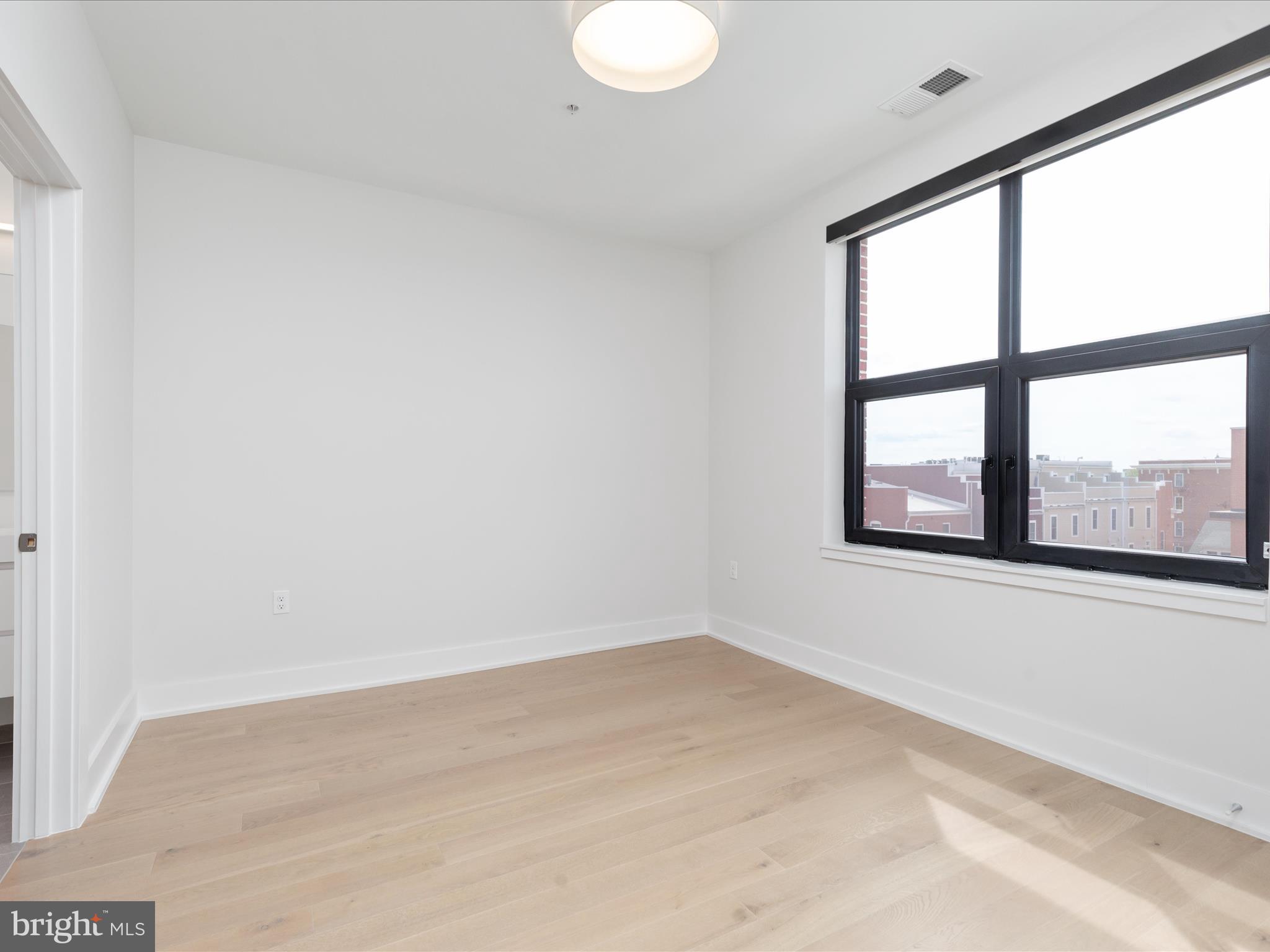 737 SWANN AVENUE 401