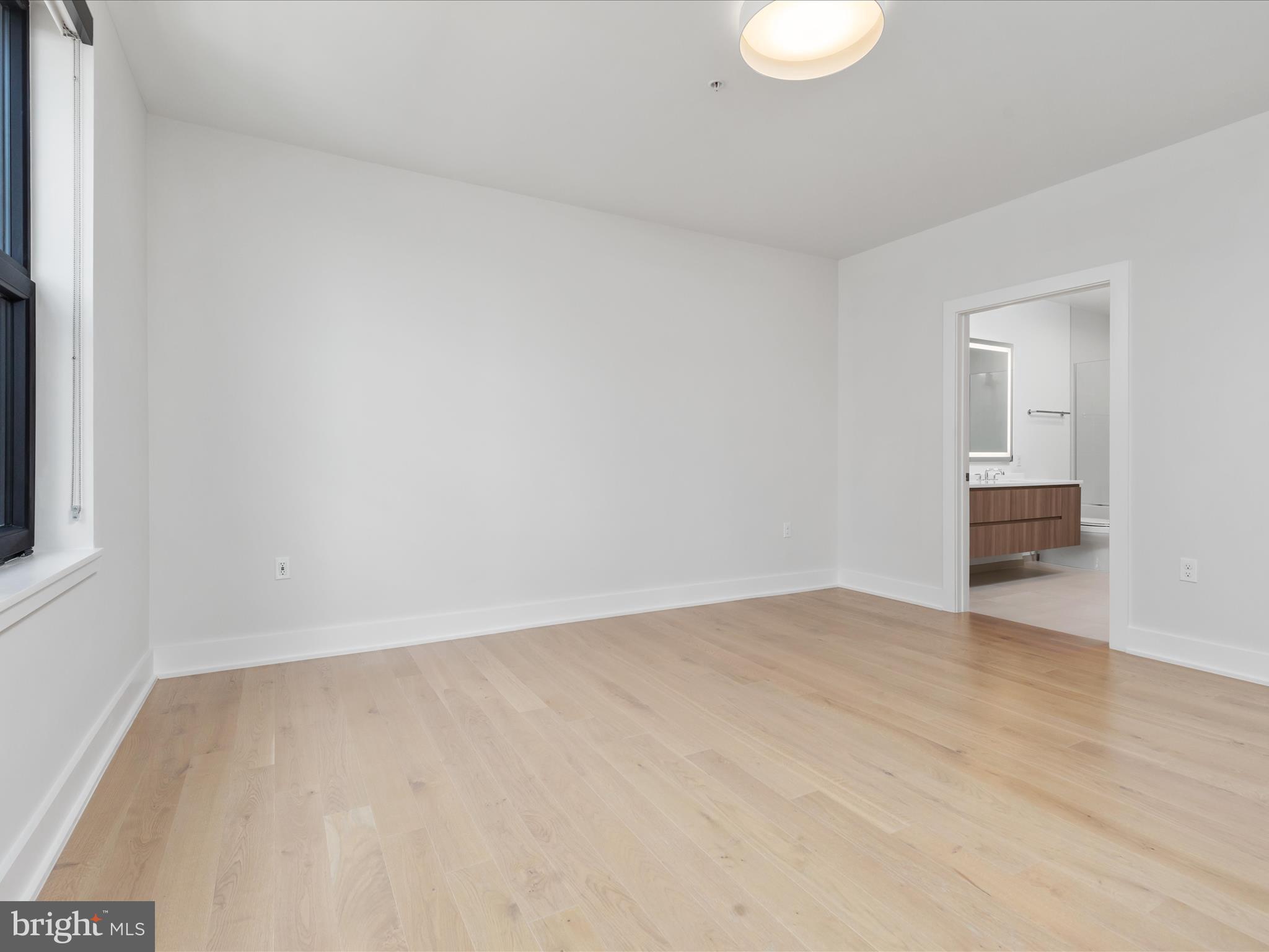 737 SWANN AVENUE 401