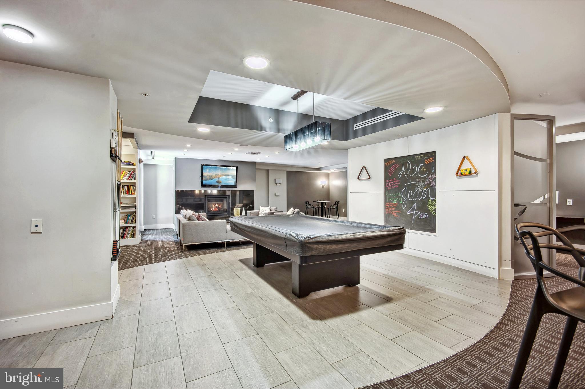 1111 ORONOCO STREET 525