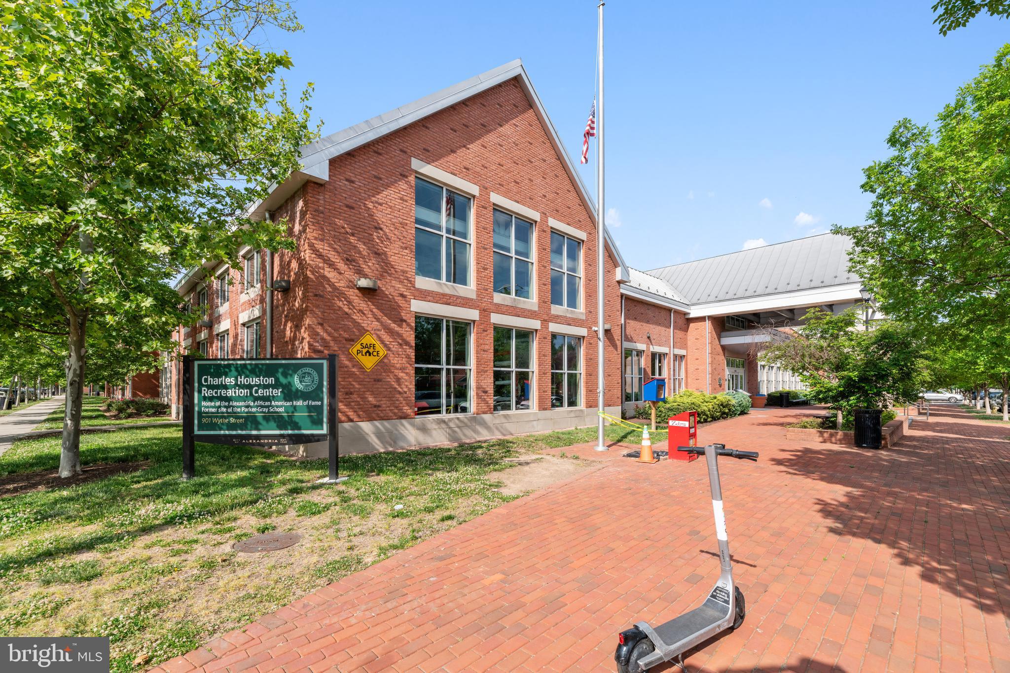 1111 ORONOCO STREET 525