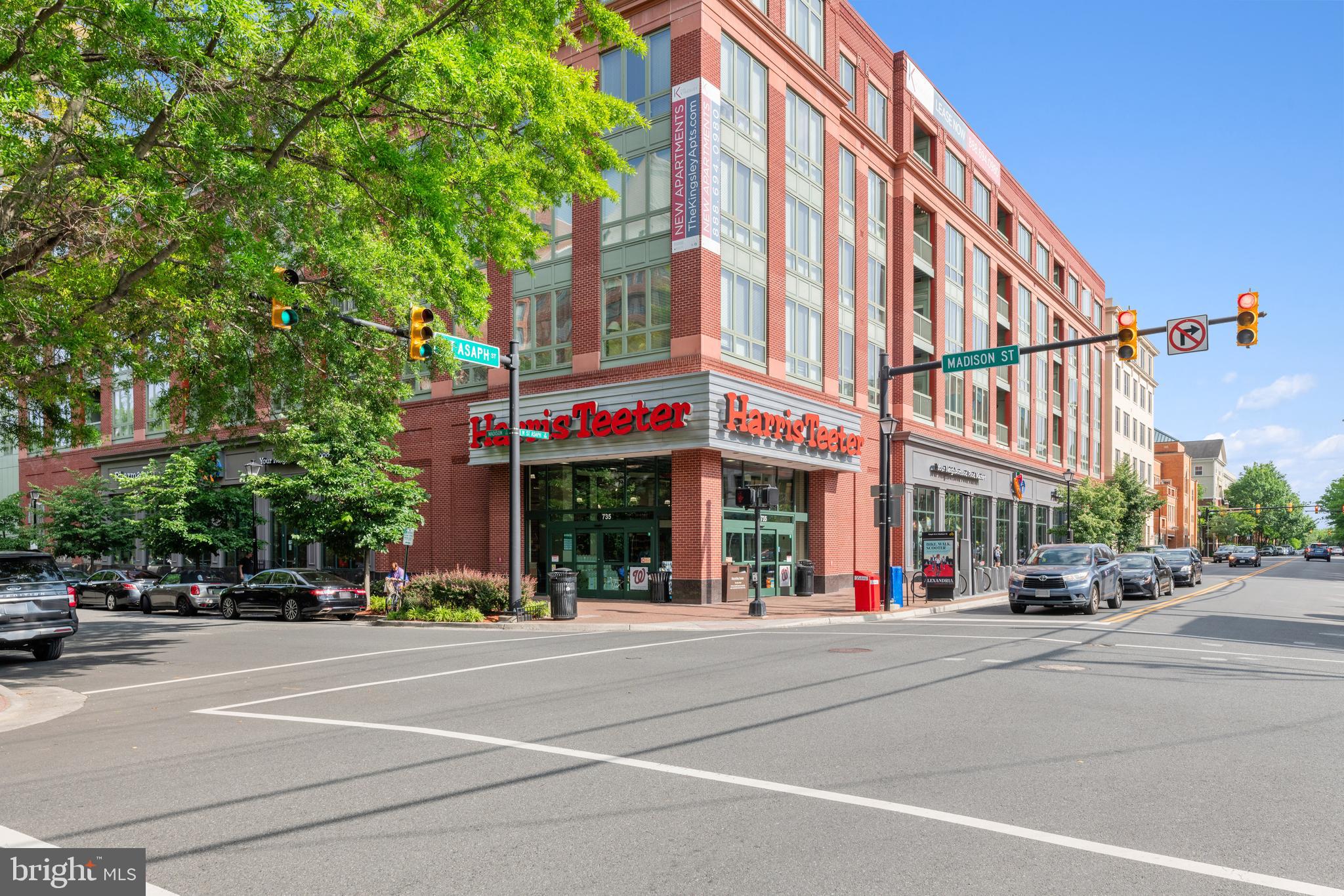 1111 ORONOCO STREET 525