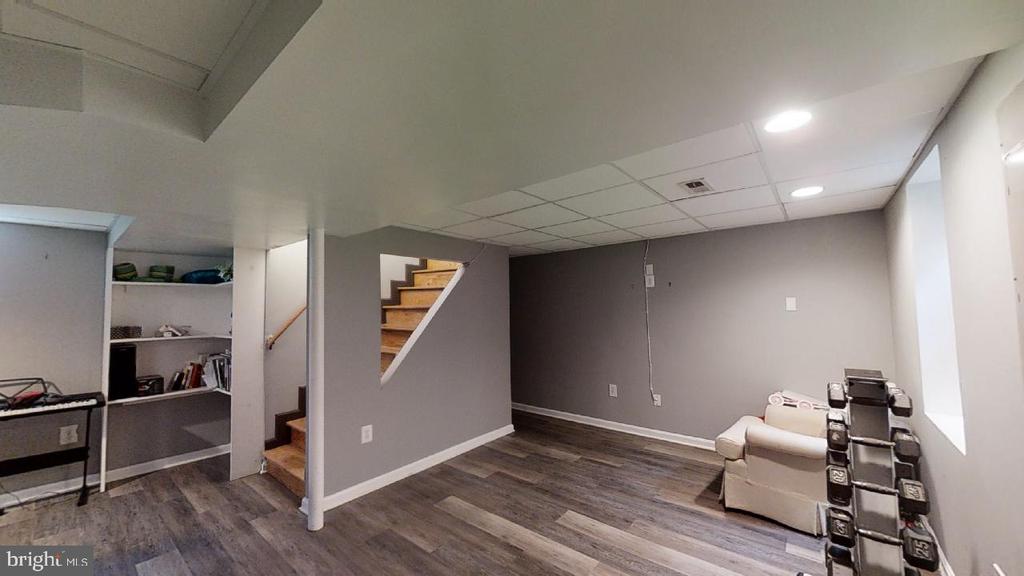 806 N OVERLOOK DRIVE