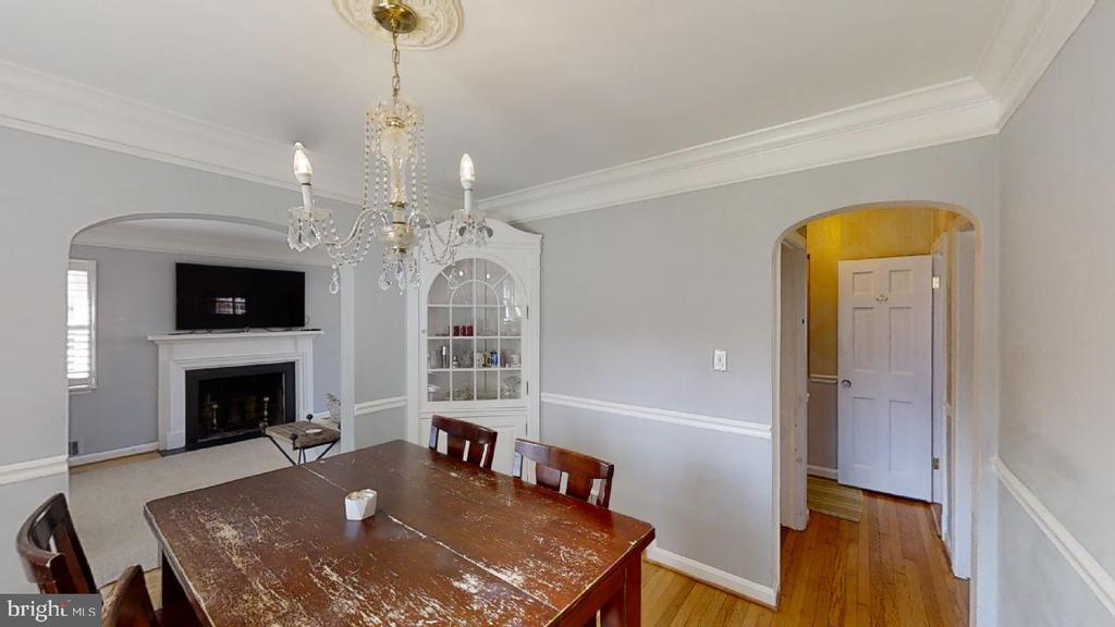 806 N OVERLOOK DRIVE