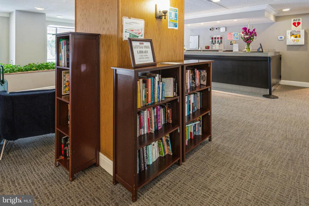 2500 N VAN DORN STREET 1021