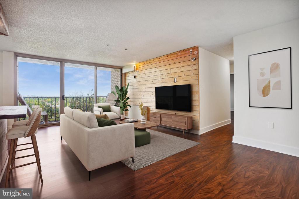 2500 N VAN DORN STREET 1021