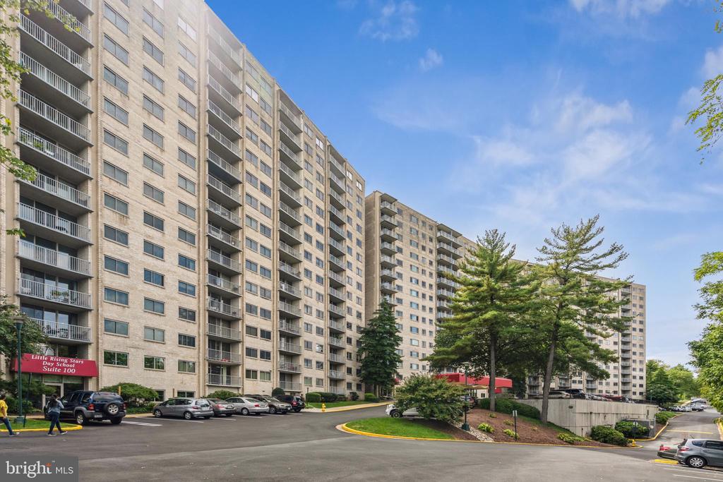 2500 N VAN DORN STREET 1021