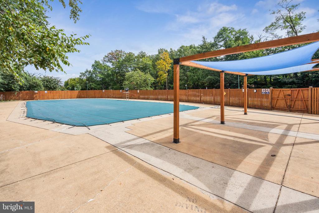 2500 N VAN DORN STREET 1021