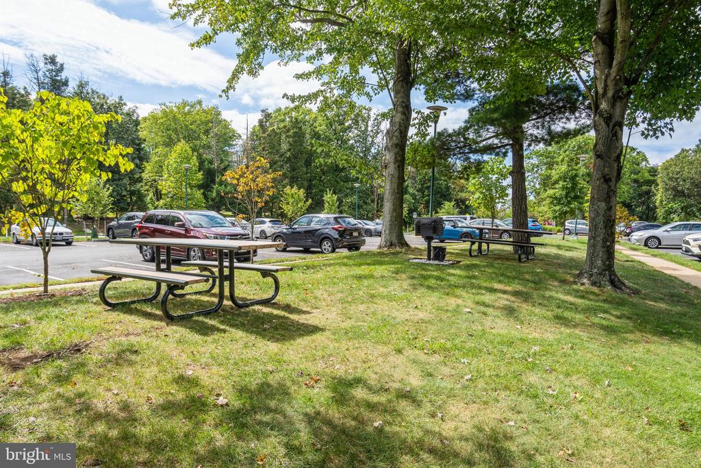 2500 N VAN DORN STREET 1021